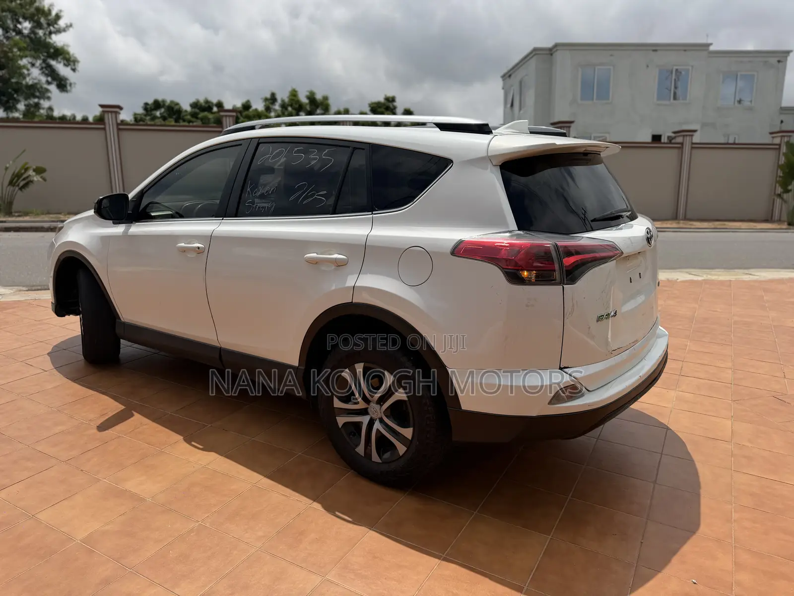Toyota RAV4 2018 White