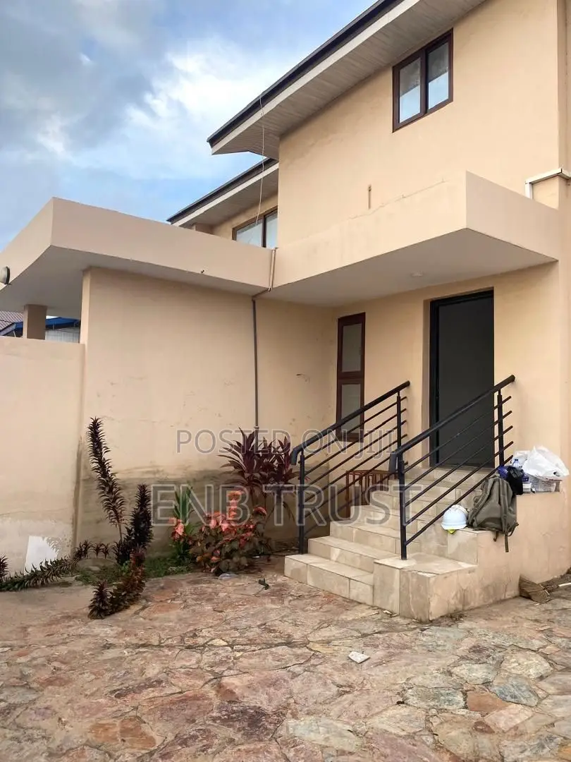 2bdrm House in Cfc Estate, The Mall for rent