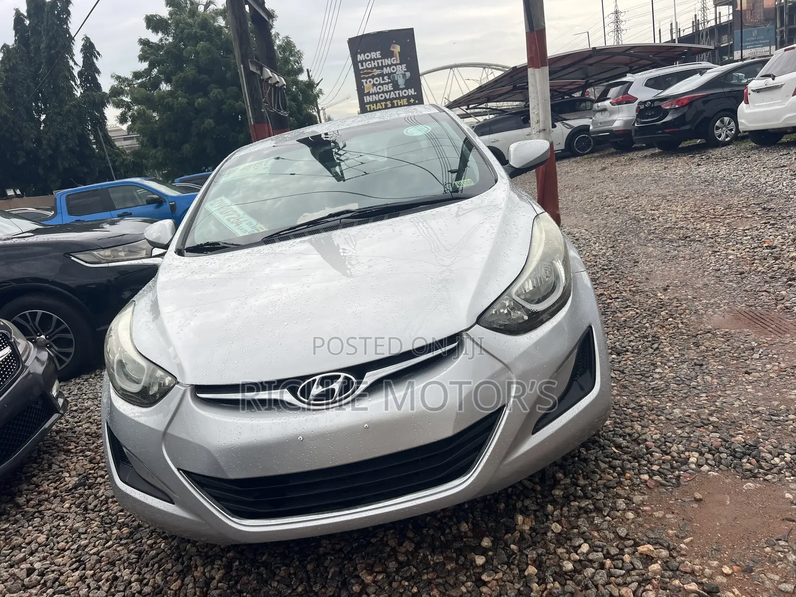 Hyundai Elantra SE 4dr Sedan (1.8L 4cyl 6M) 2015 Silver