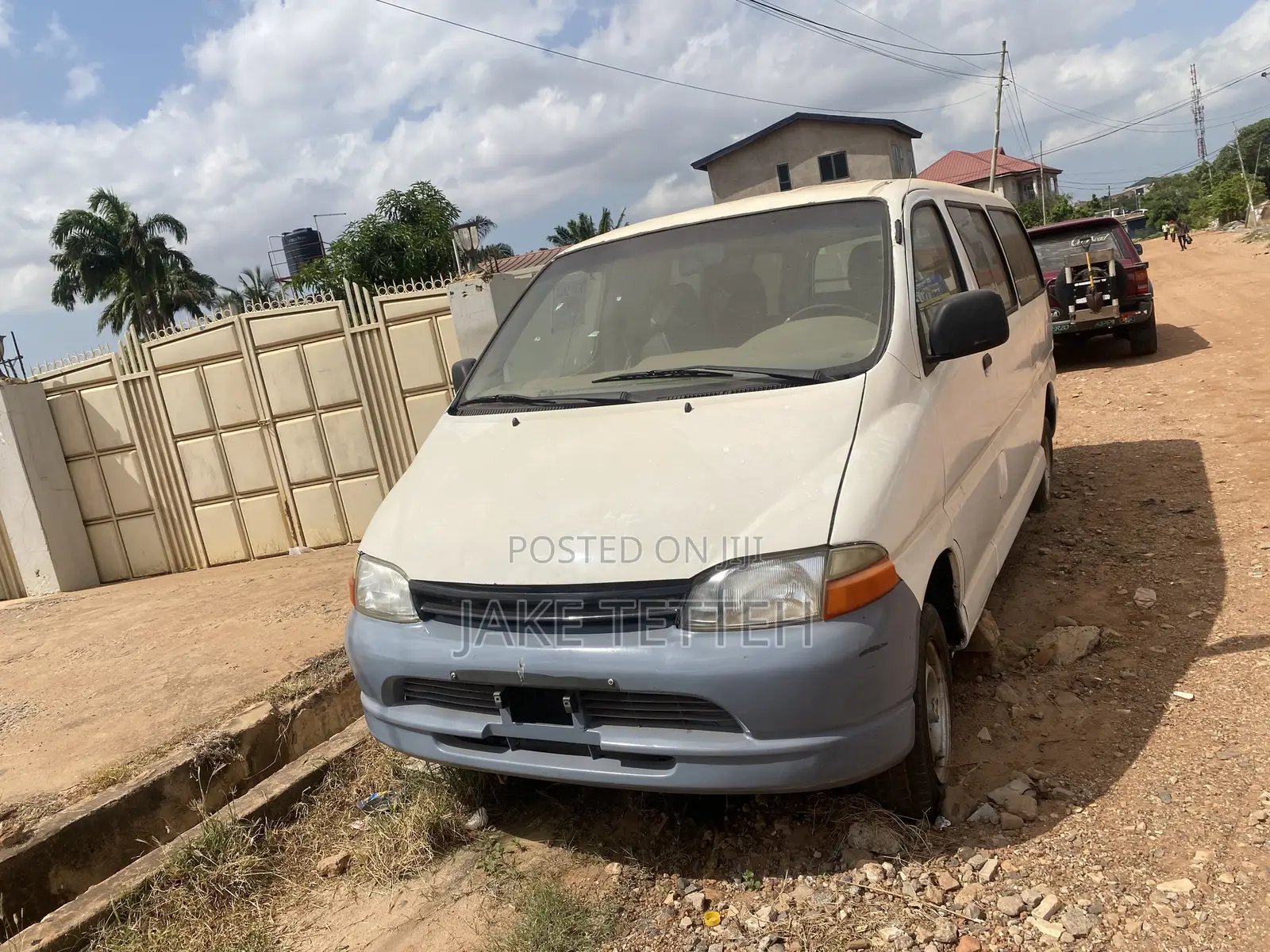 Toyota HiAce 2004 White