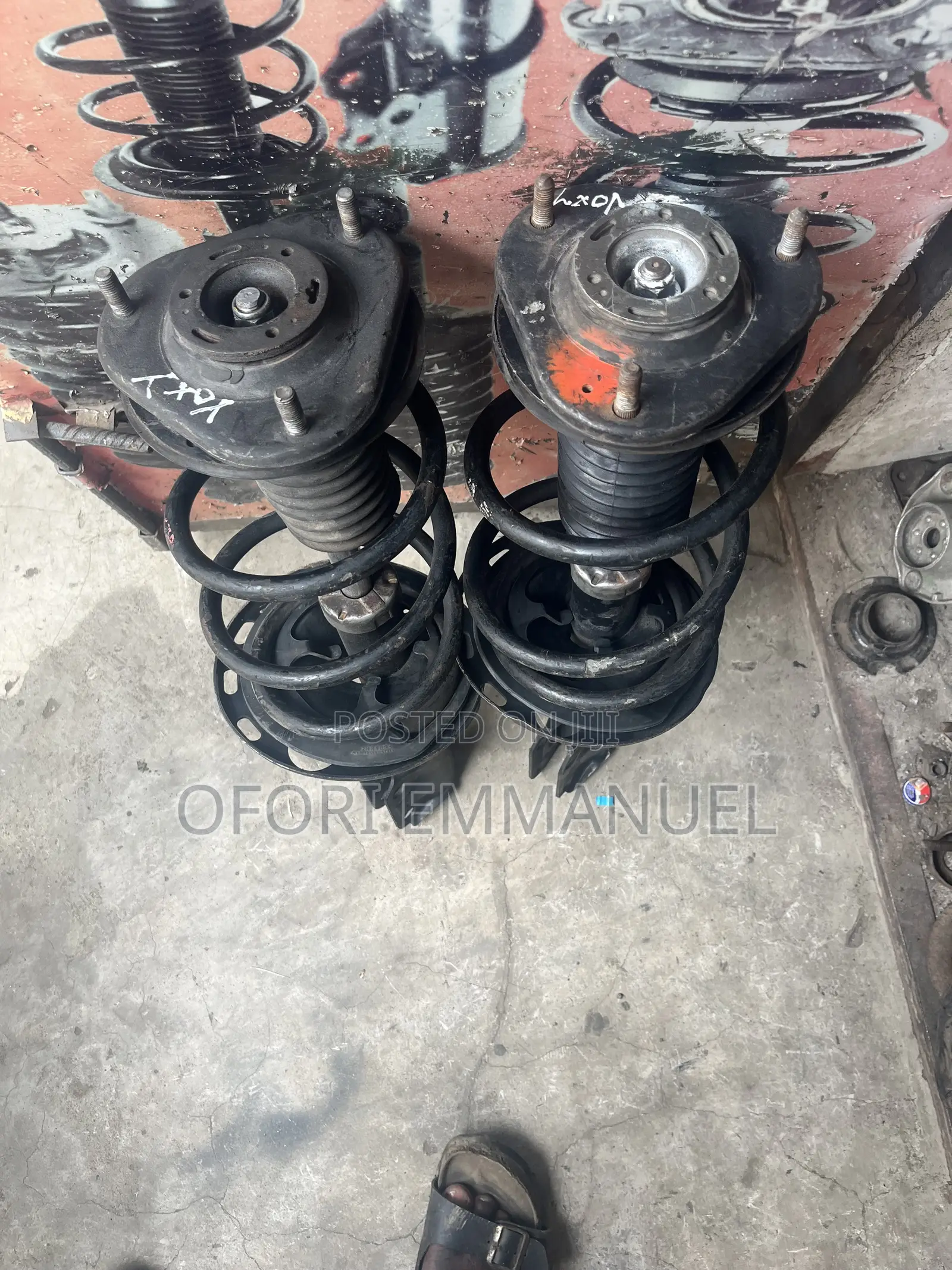 Voxy Front Shocks