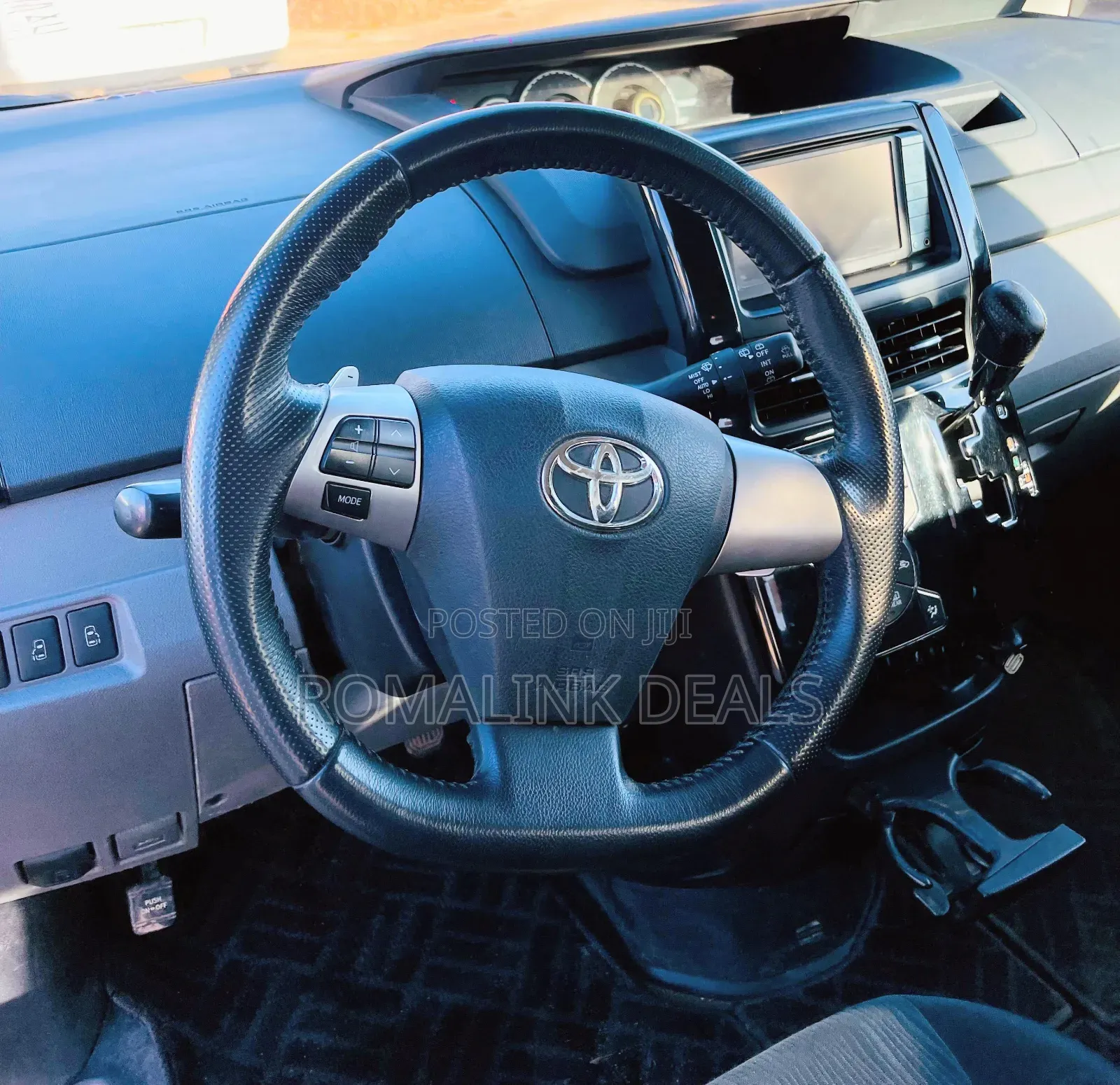 Toyota Voxy 2013 Black