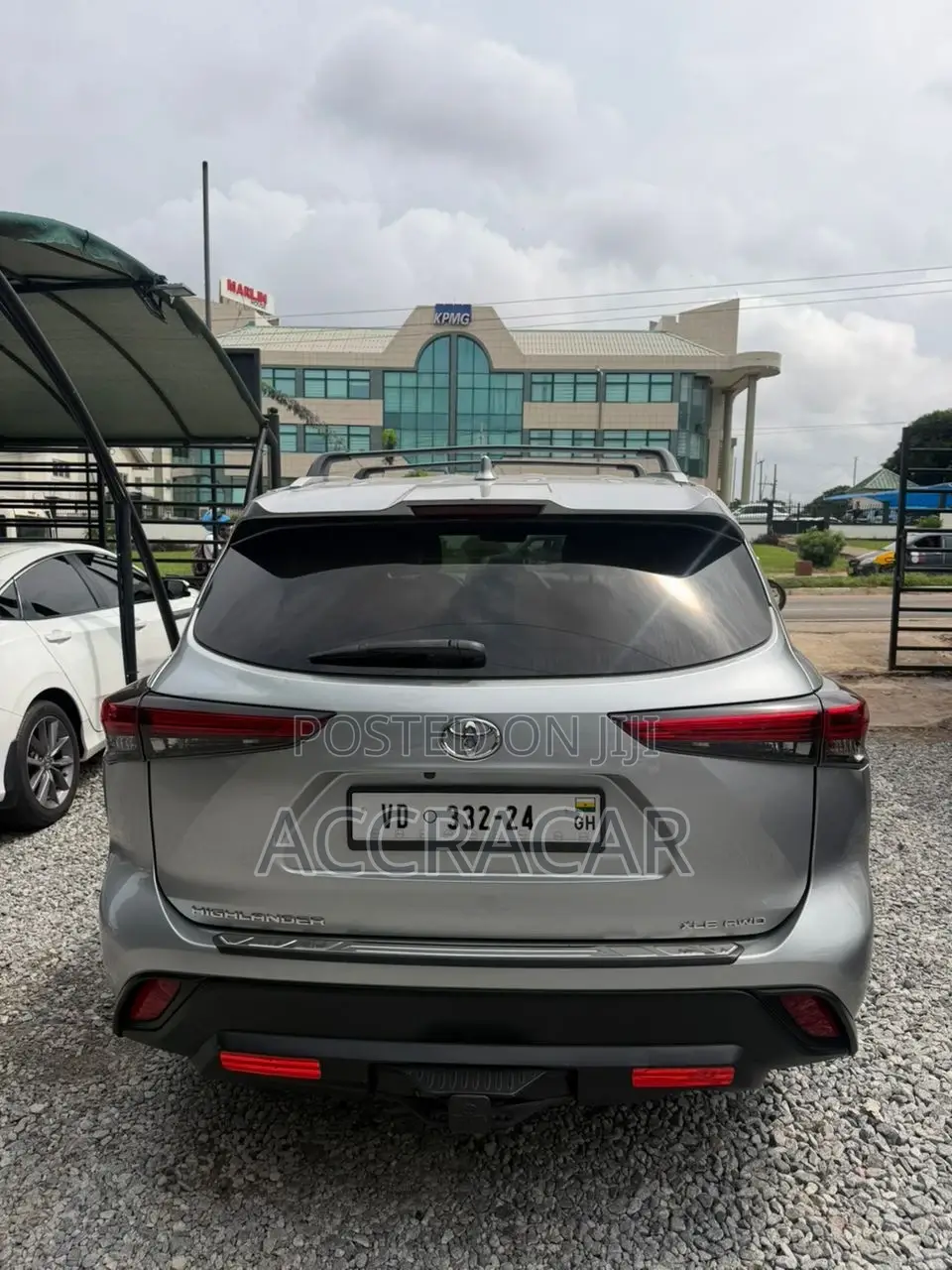 Toyota Highlander XLE 2022 Silver