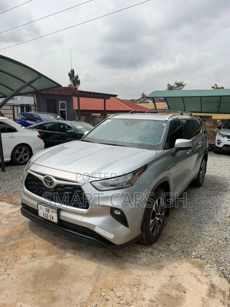 Toyota Highlander XLE 2022 Silver