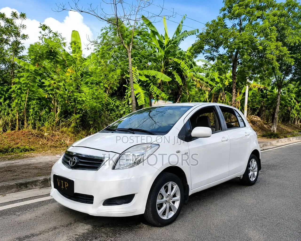 Toyota Yaris L Hatchback 3dr 2012 White