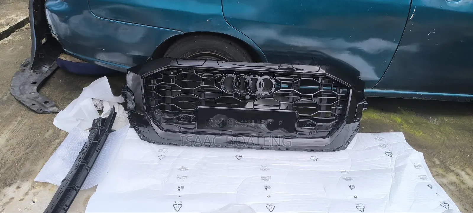 Audi Q8 2023 Front Grille