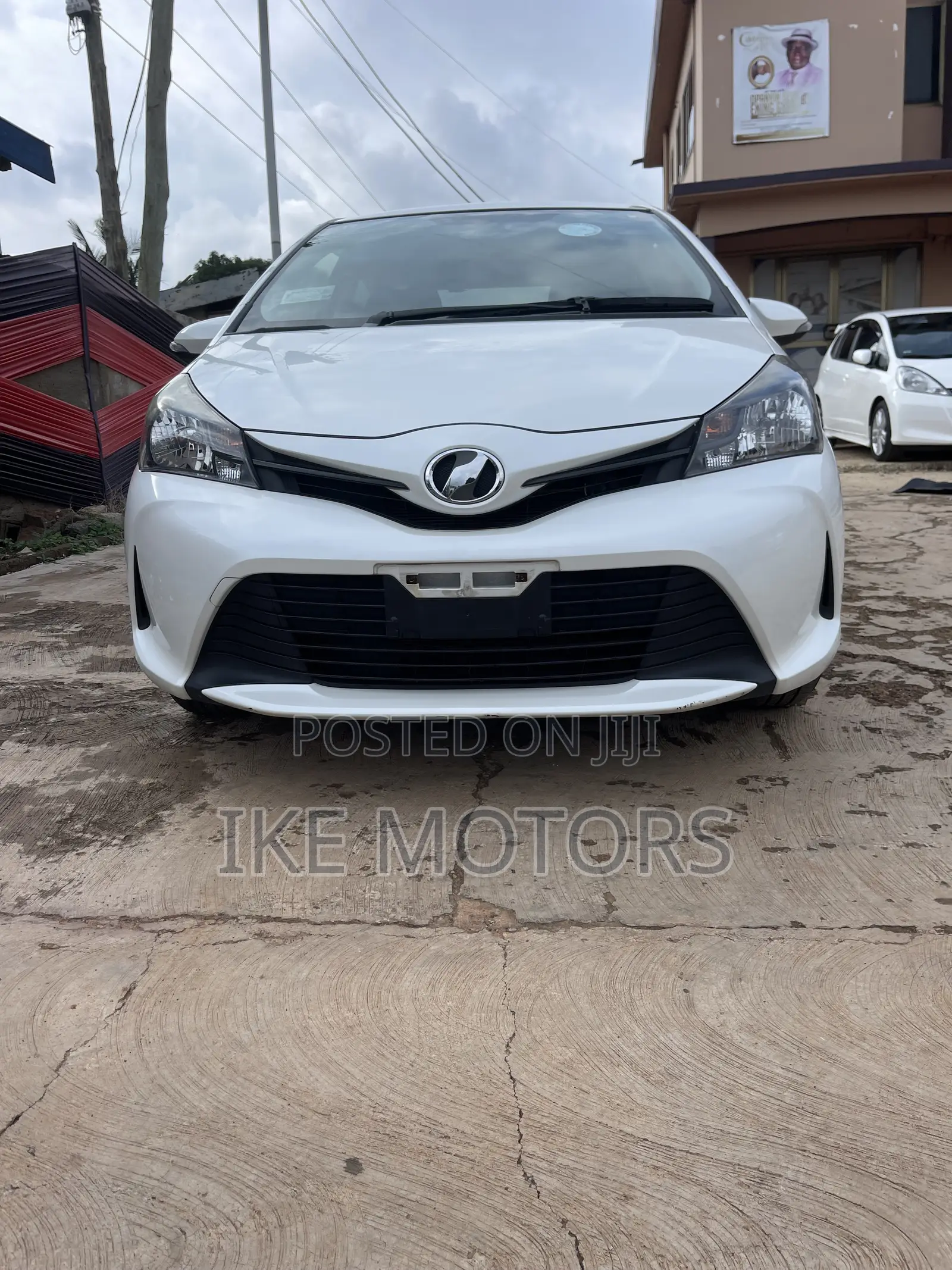 Toyota Vitz 1.3 AWD 3dr 2015 White