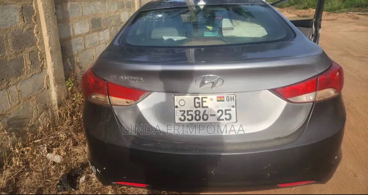 Hyundai Elantra SE 4dr Sedan (1.8L 4cyl 6A) 2015 Silver