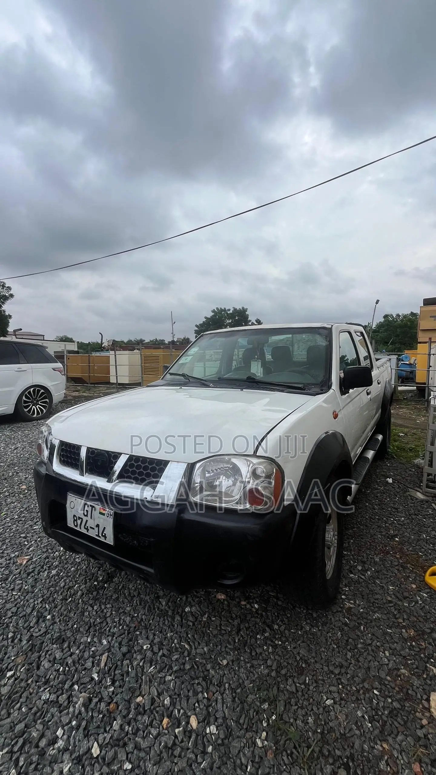 Nissan Hardbody 2014 White