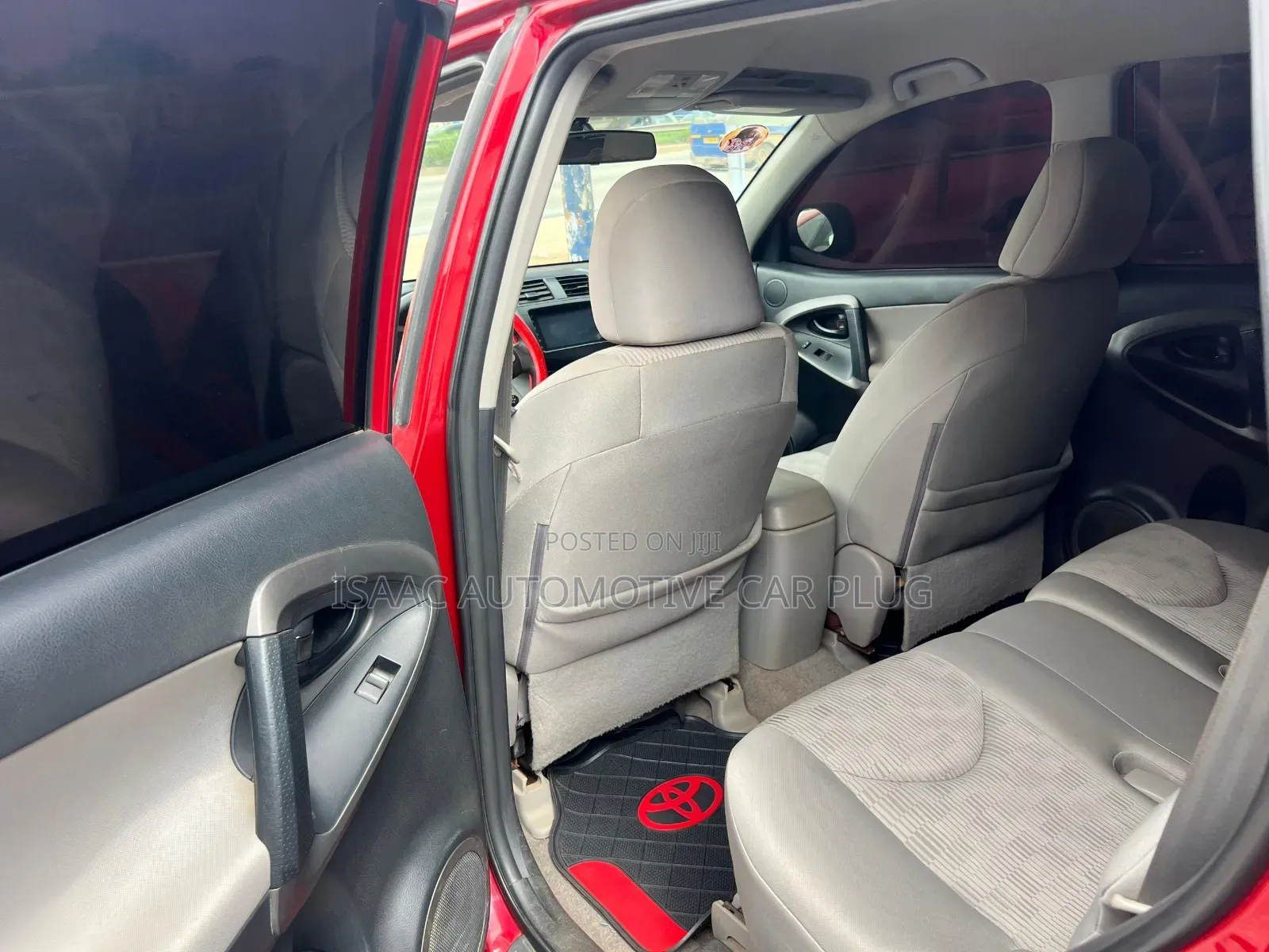 Toyota RAV4 2.5 2012 Red