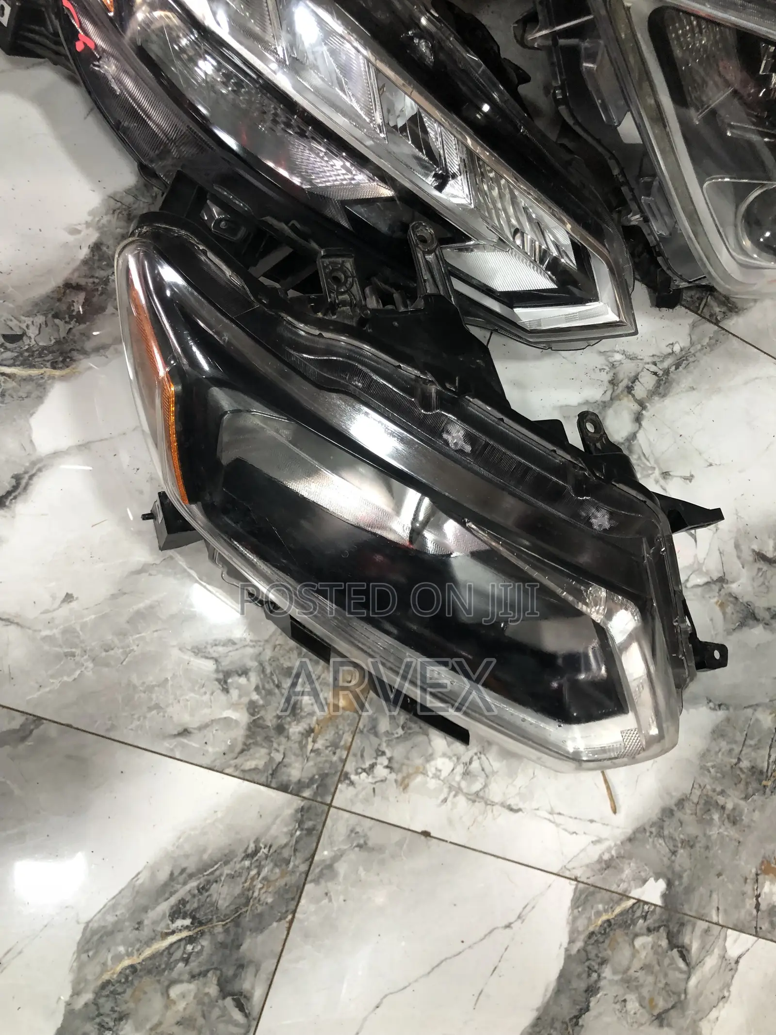 2014 Nissan Rogue Headlight Pair