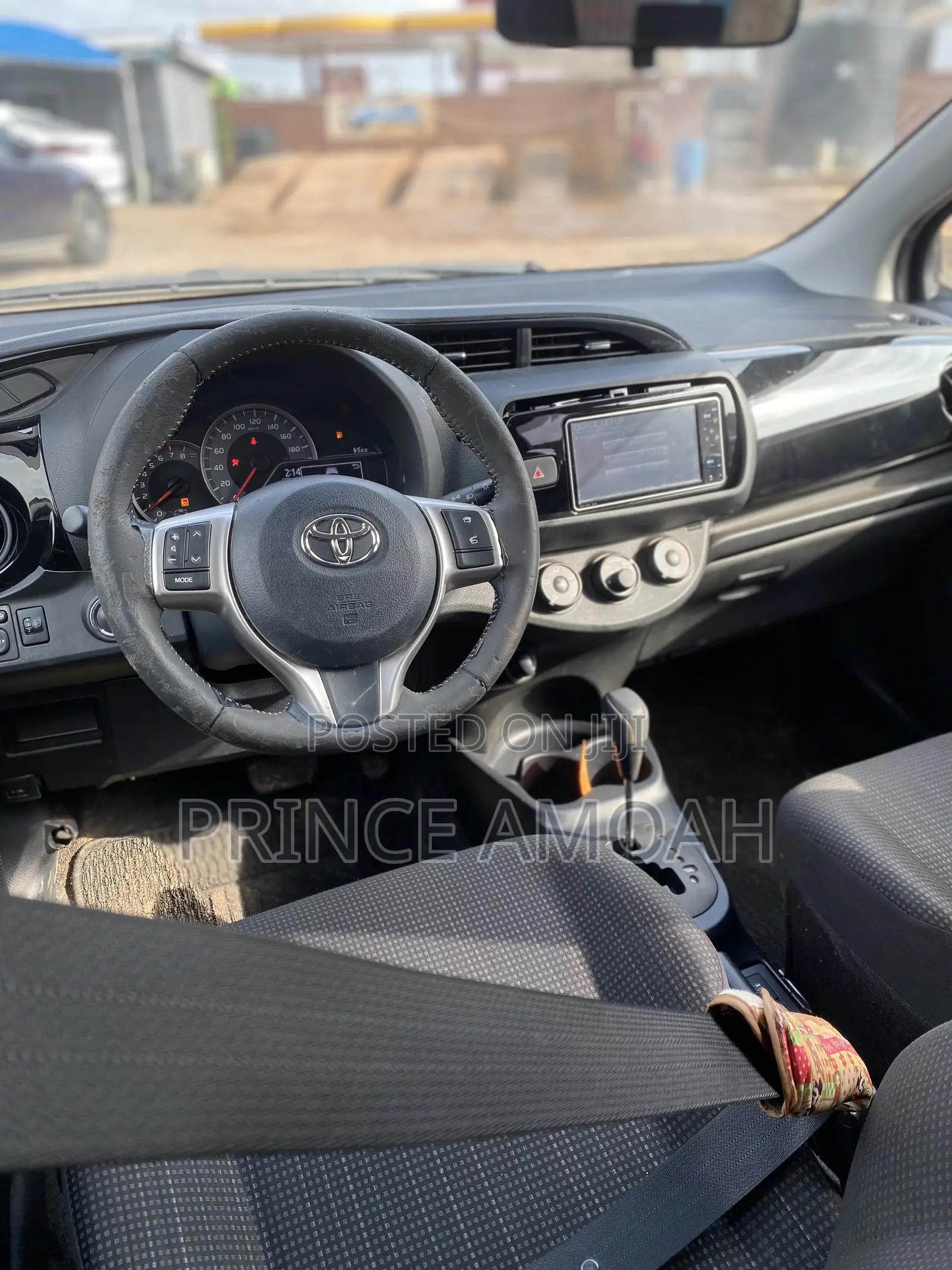 Toyota Vitz 1.5 FWD 5dr 2016 Black