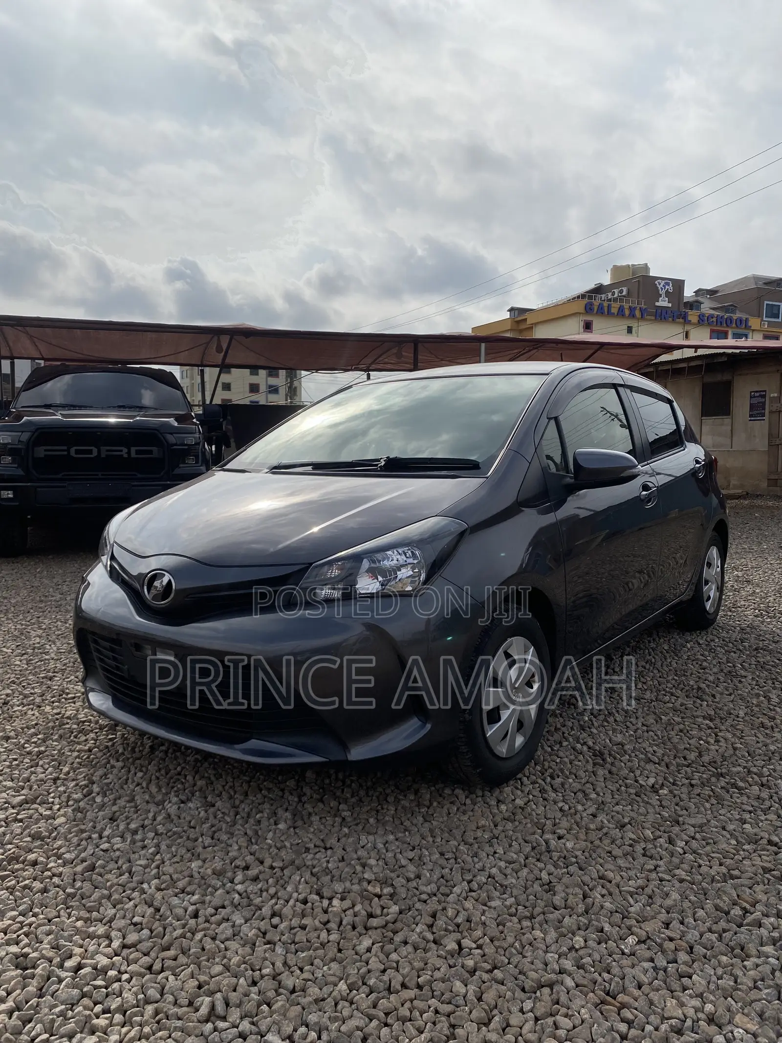 Toyota Vitz 1.5 FWD 5dr 2016 Black