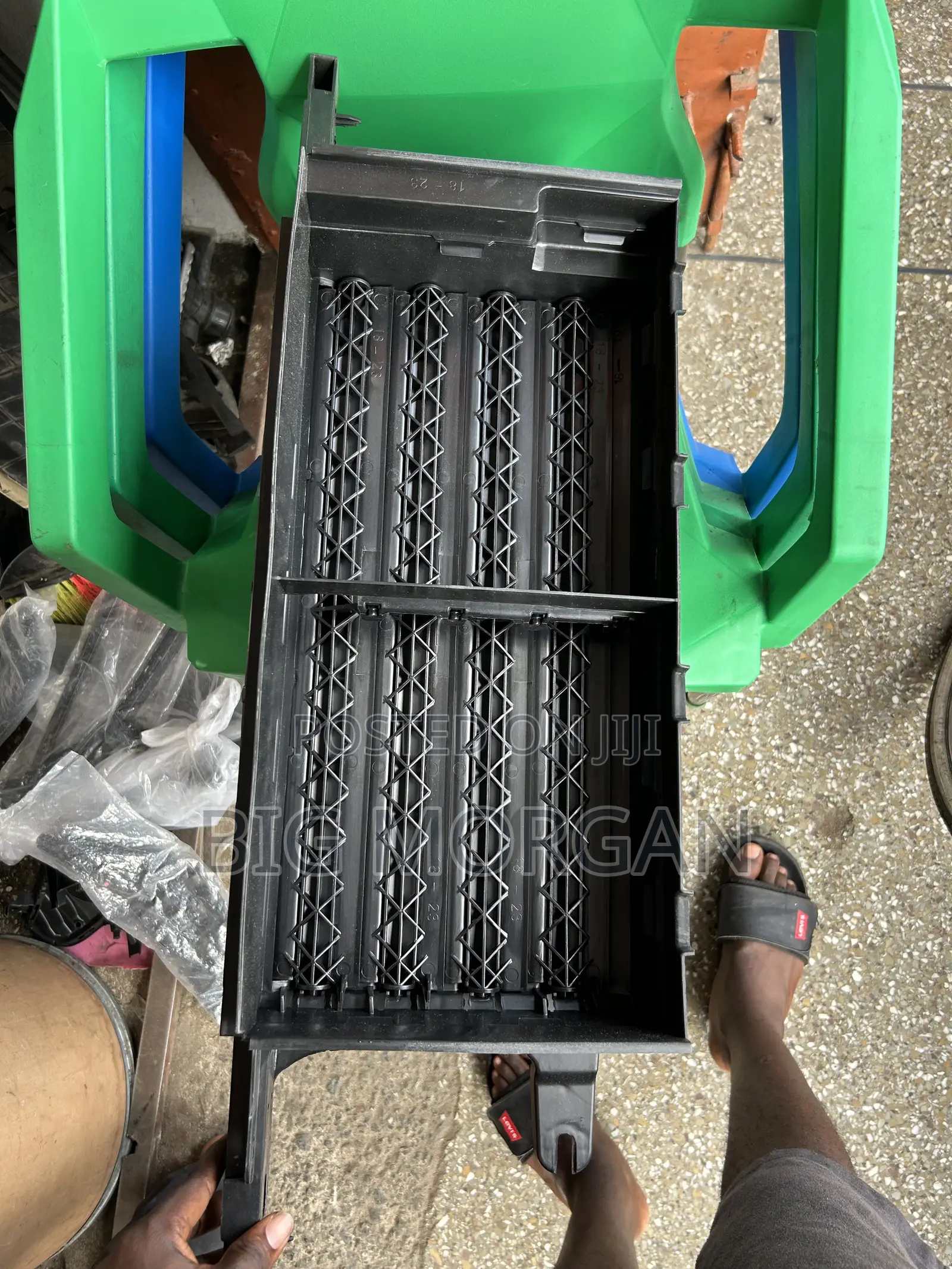 Ford F-150 2018 Shutter Grill Lower With Motor
