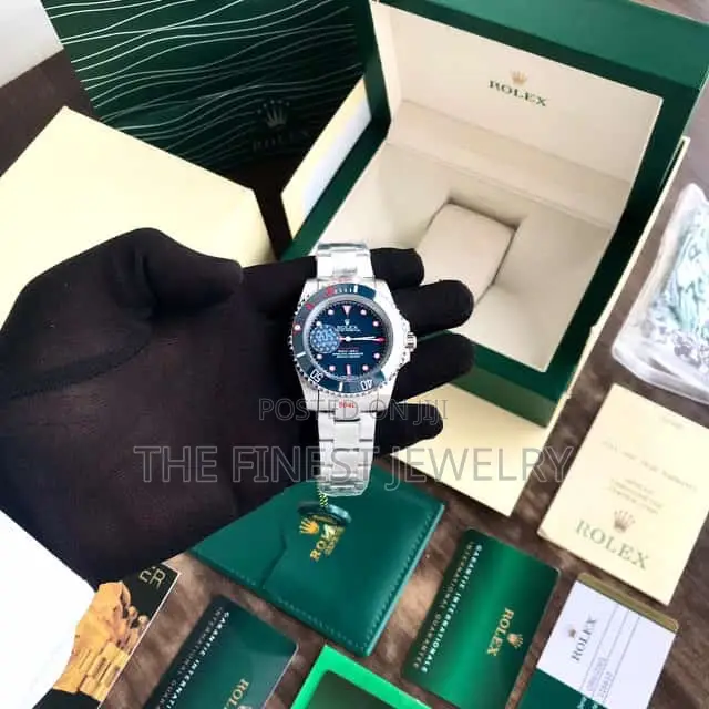 Rolex Submariner Features a Blue Dial
