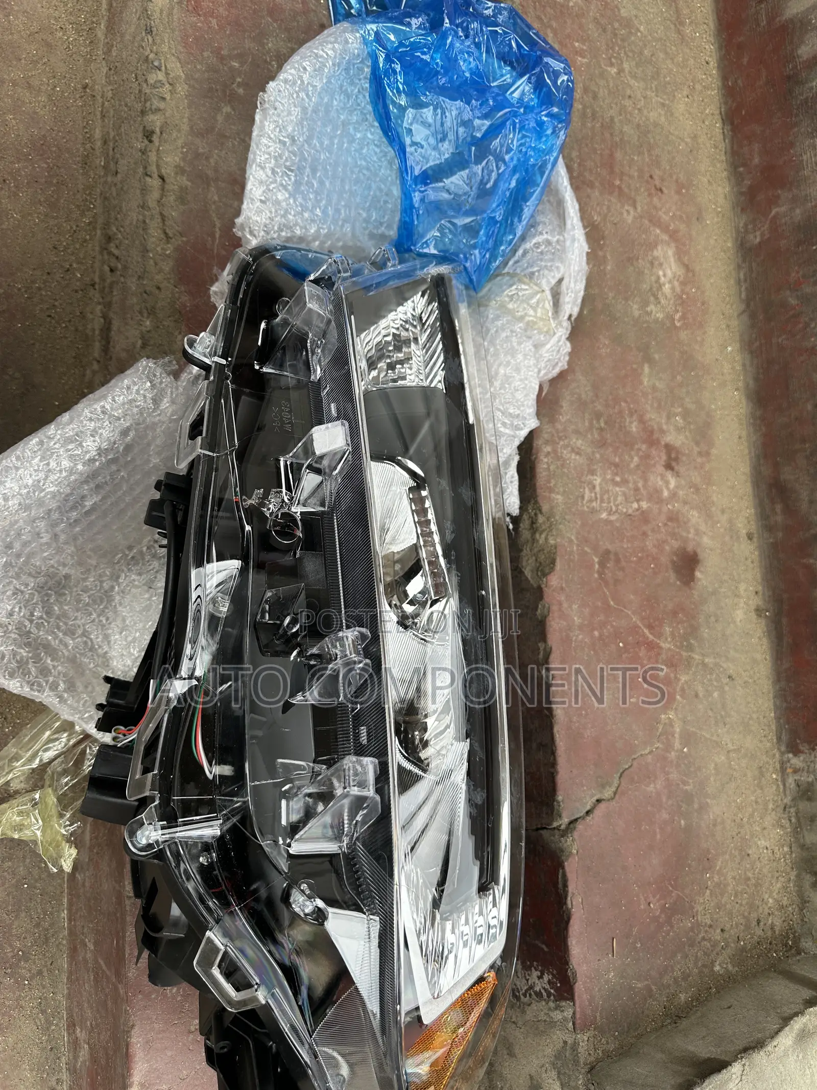 Toyota Rav 4 2020 Headlight (Right / Passenger Side)
