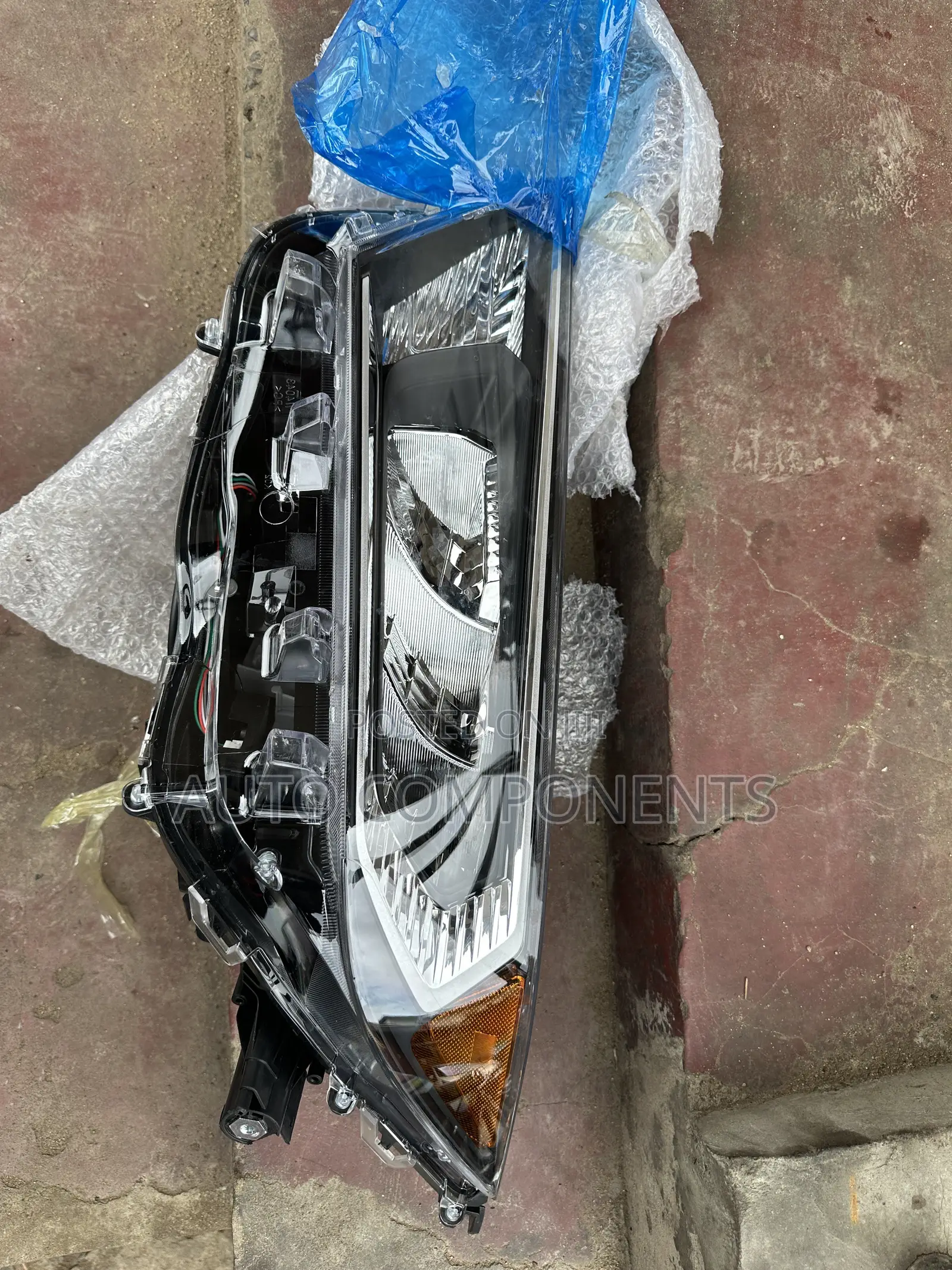 Toyota Rav 4 2020 Headlight (Right / Passenger Side)