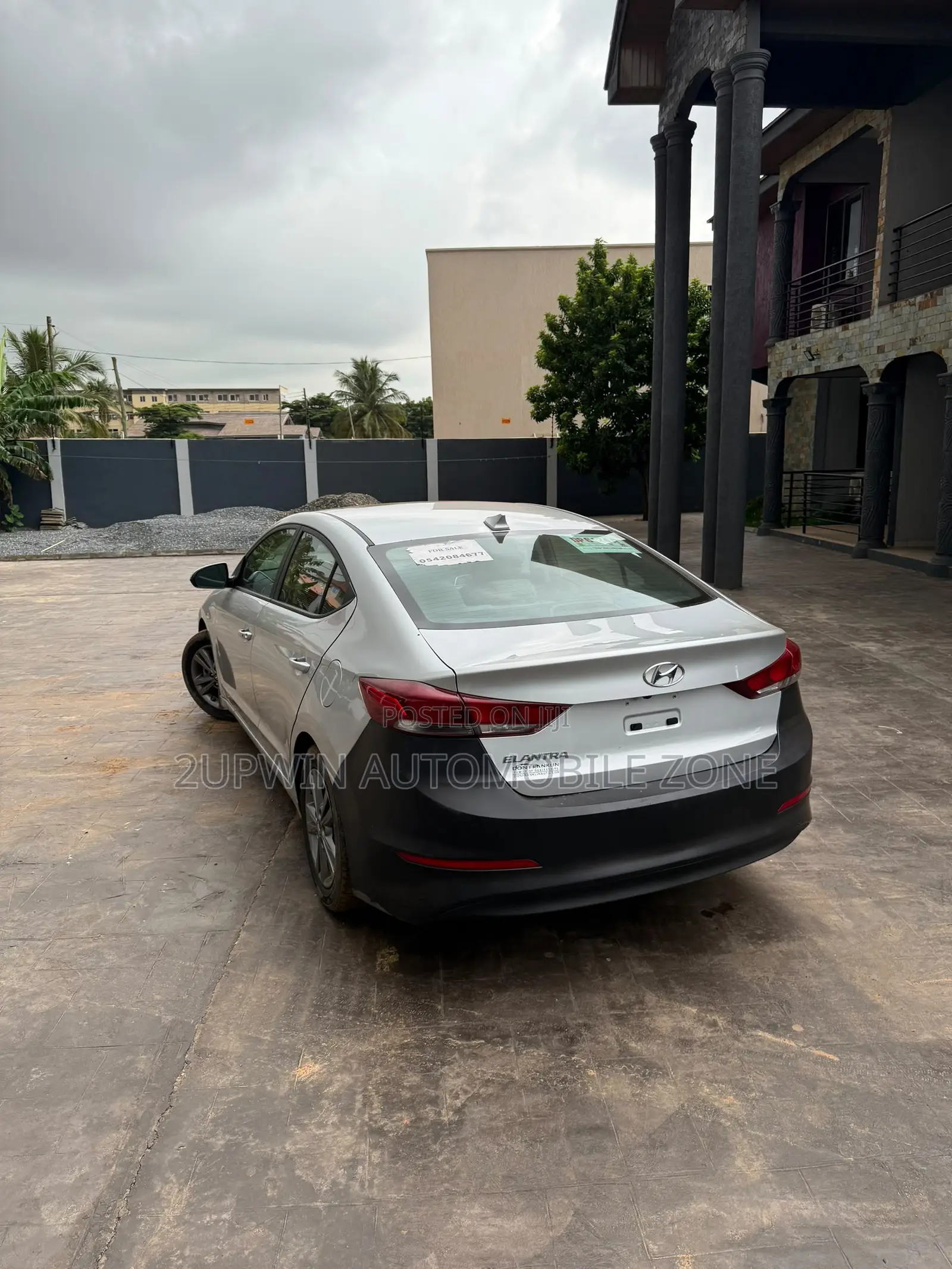 Hyundai Elantra 2023 Silver