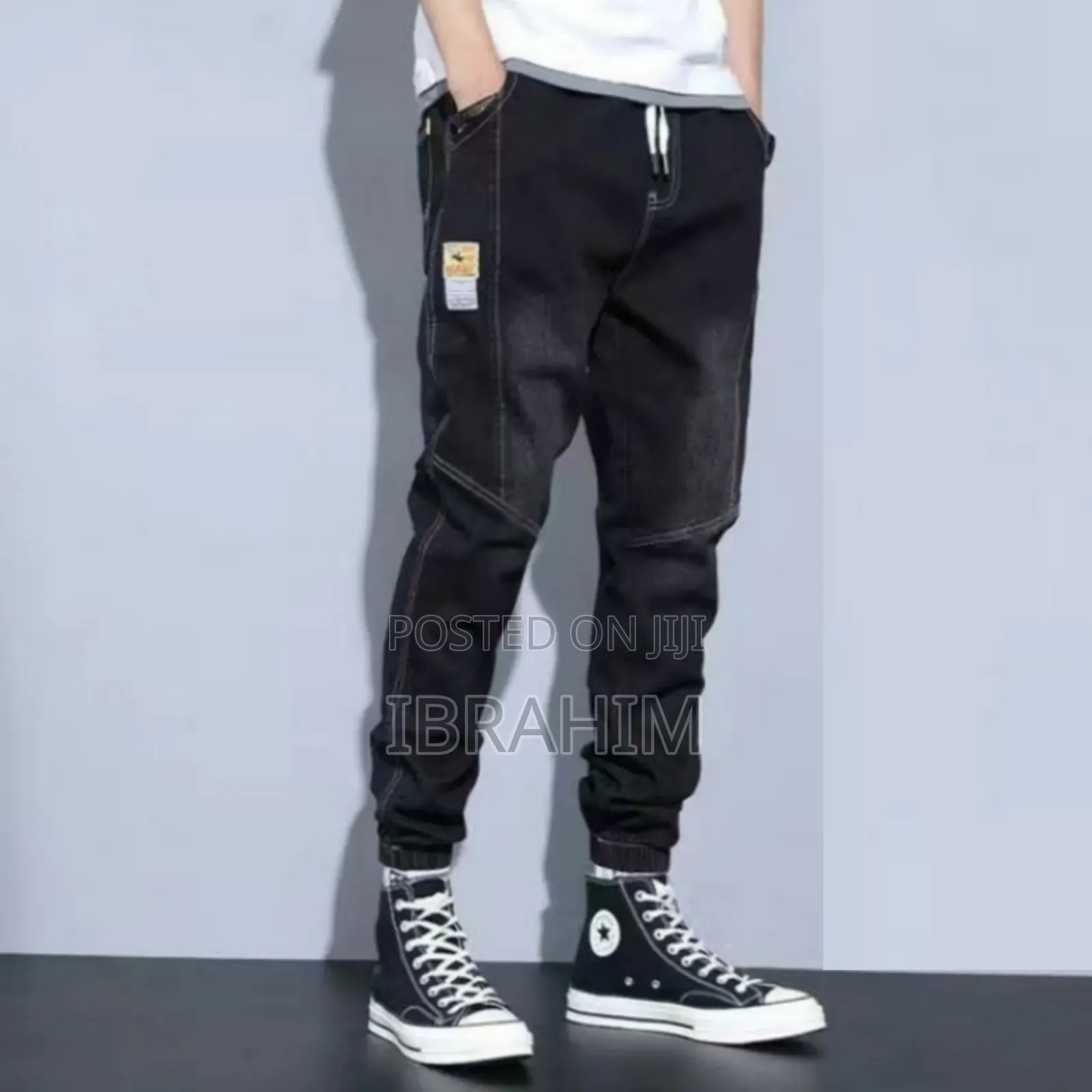 Comfortable Perforated & Elastic Jeans-styled Jogger Pants