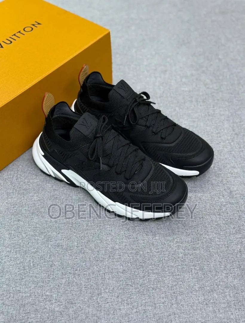 Original Louis Vuitton Runner Tatic Black Technical Knit