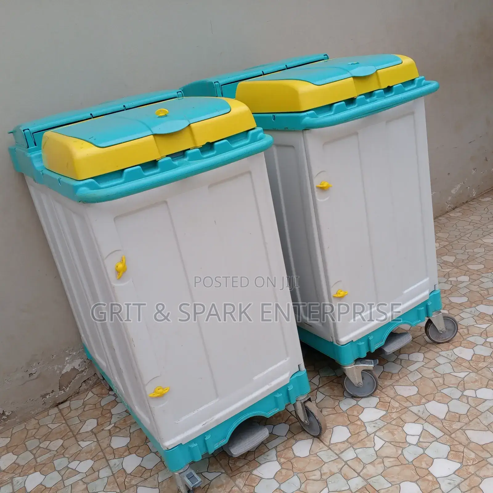 Trolley With 2 Compartments Cleaning Companies/Hospitals Uk Very Neat