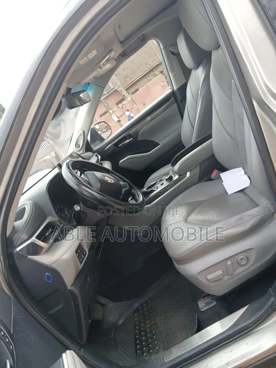 Toyota Highlander Limited AWD 2023 Silver