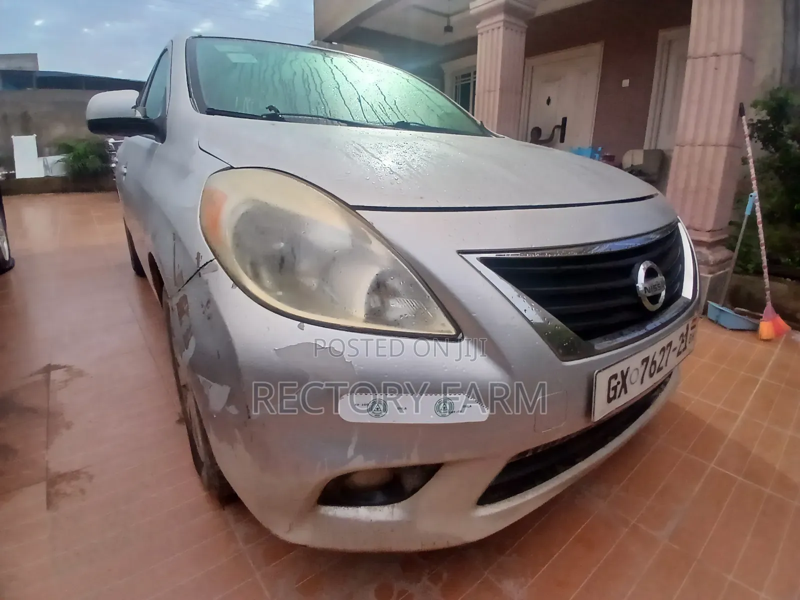 Nissan Versa 2013 Silver