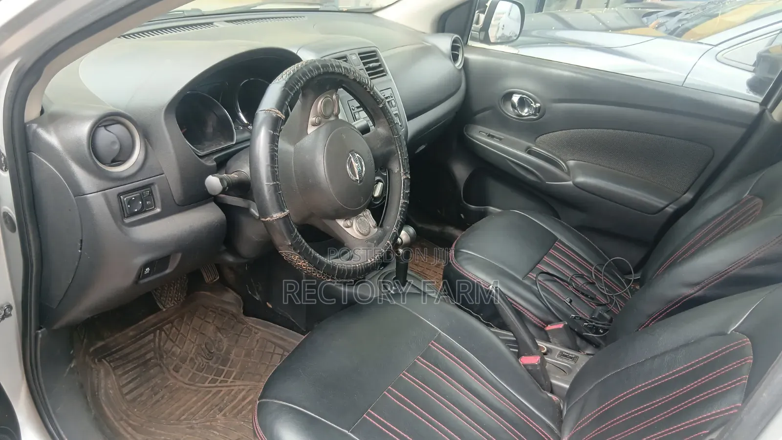 Nissan Versa 2013 Silver