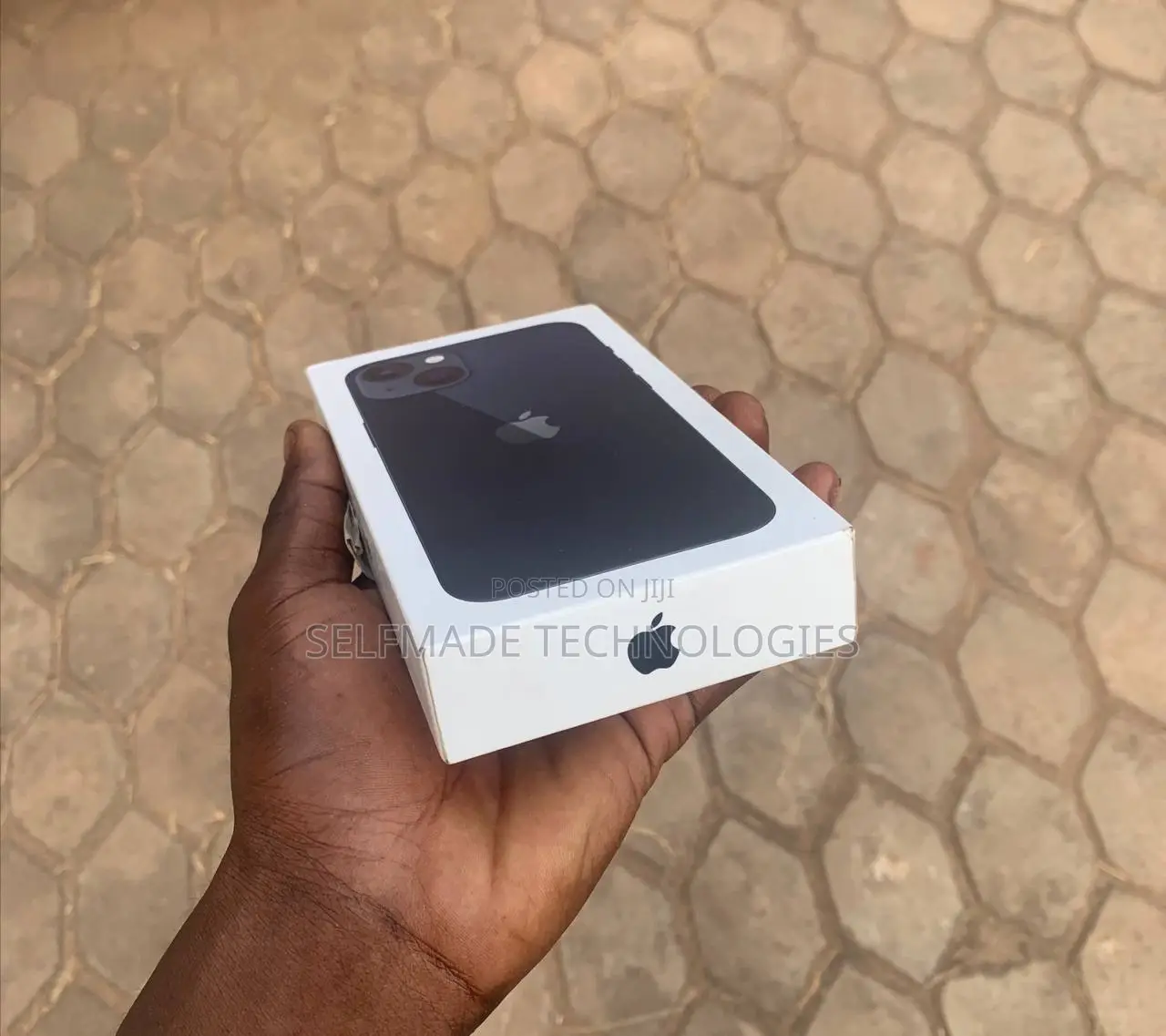 New Apple iPhone 13 128 GB Blue