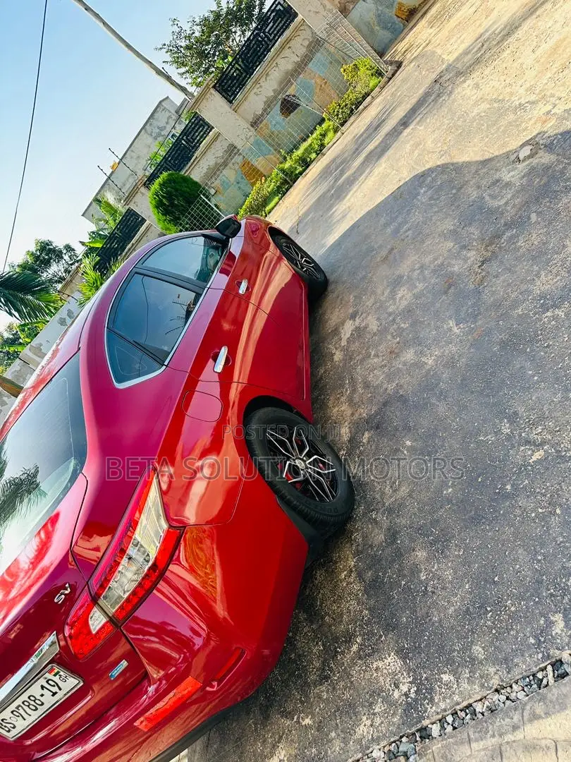 Nissan Sentra SL 4dr Sedan (1.8L 4cyl CVT) 2015 Red