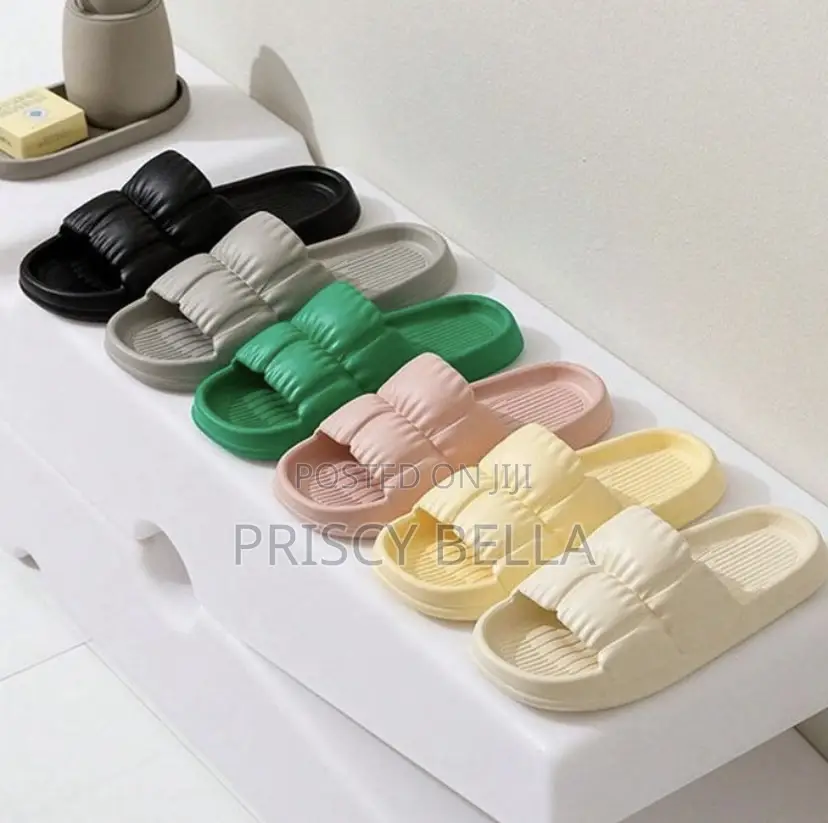 Cloud Cushion Bathroom Slippers