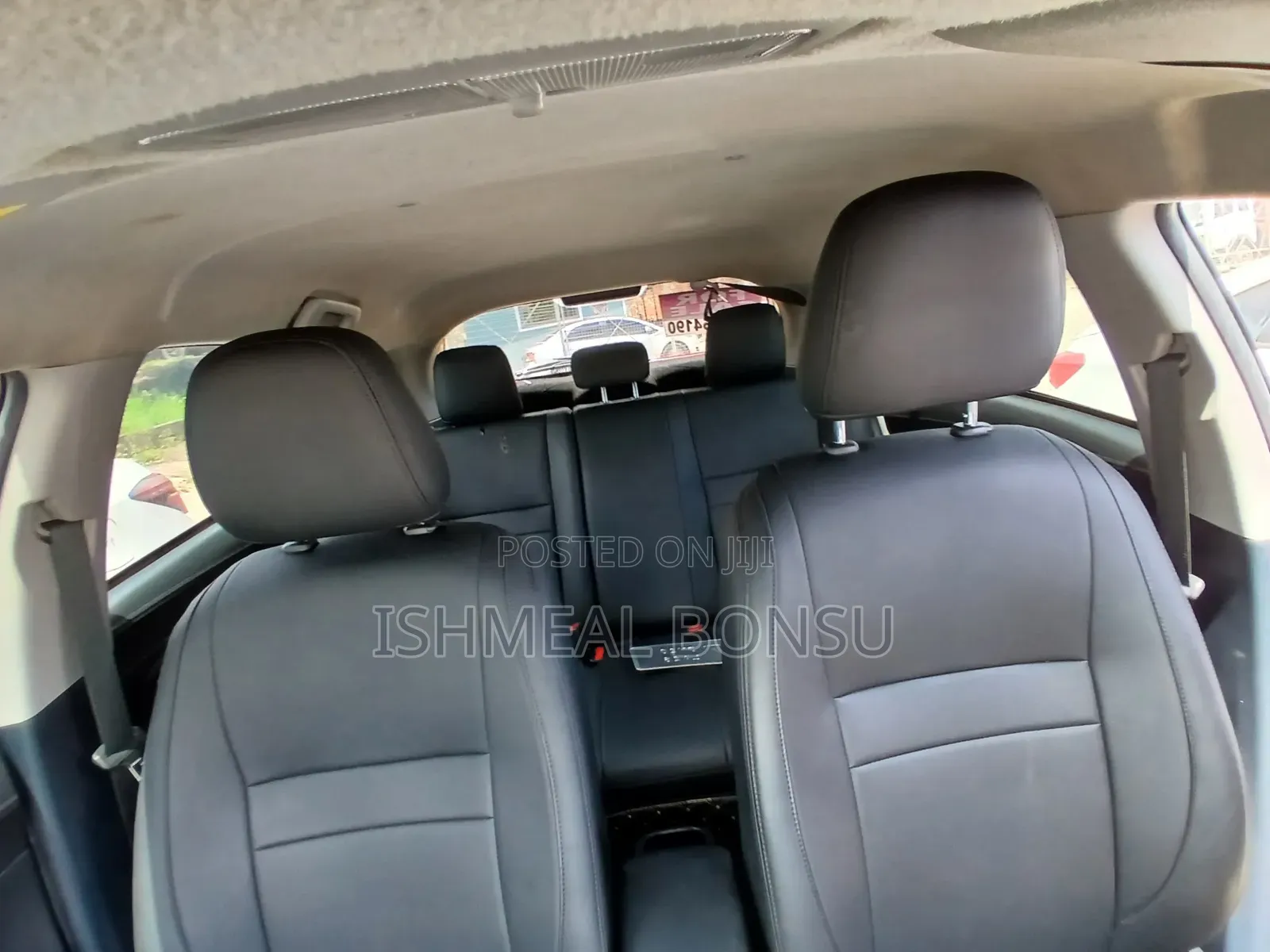 Toyota Yaris 2022 Red