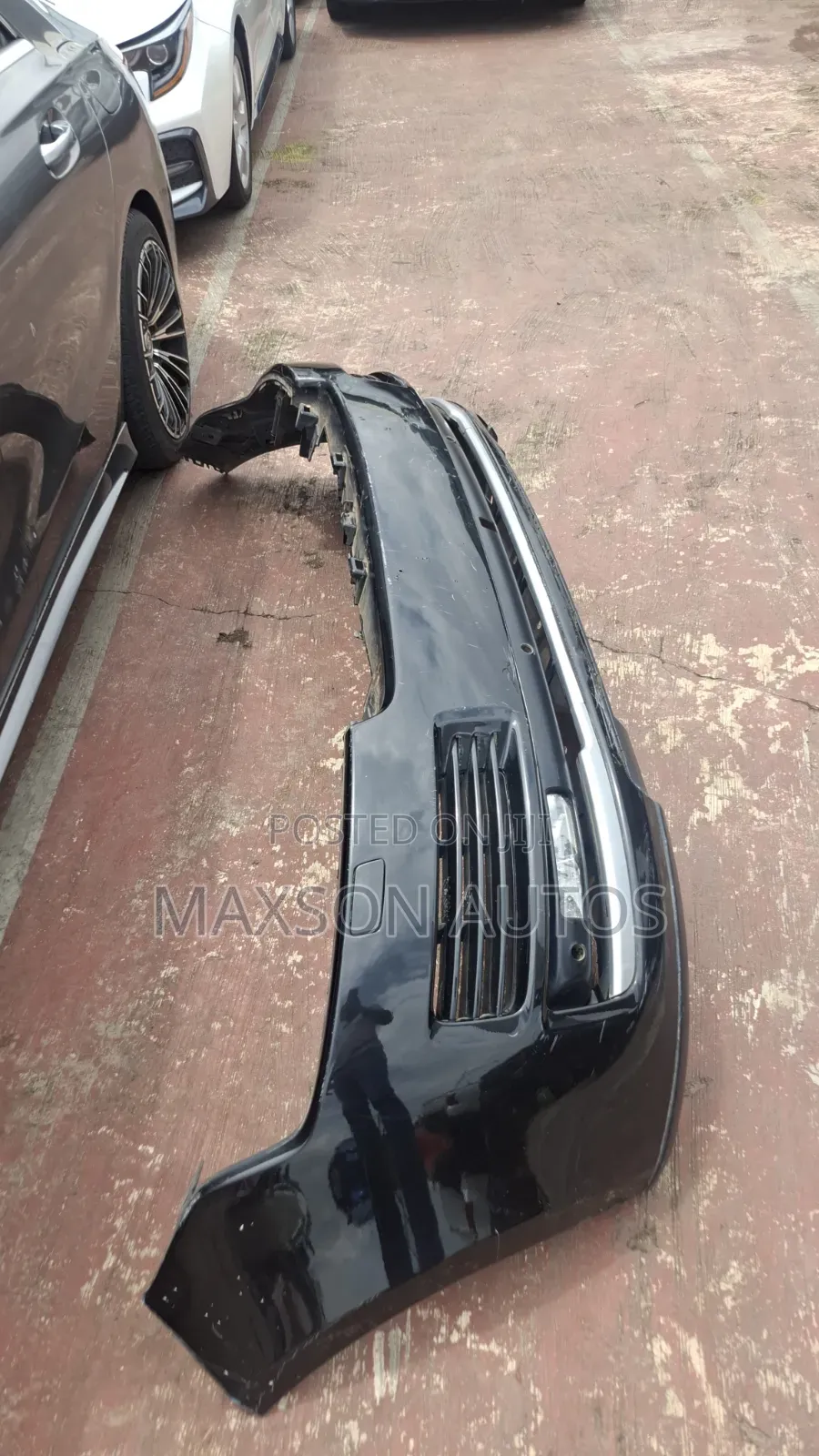 Range Rover Vogue Front Bumper (2014-17)