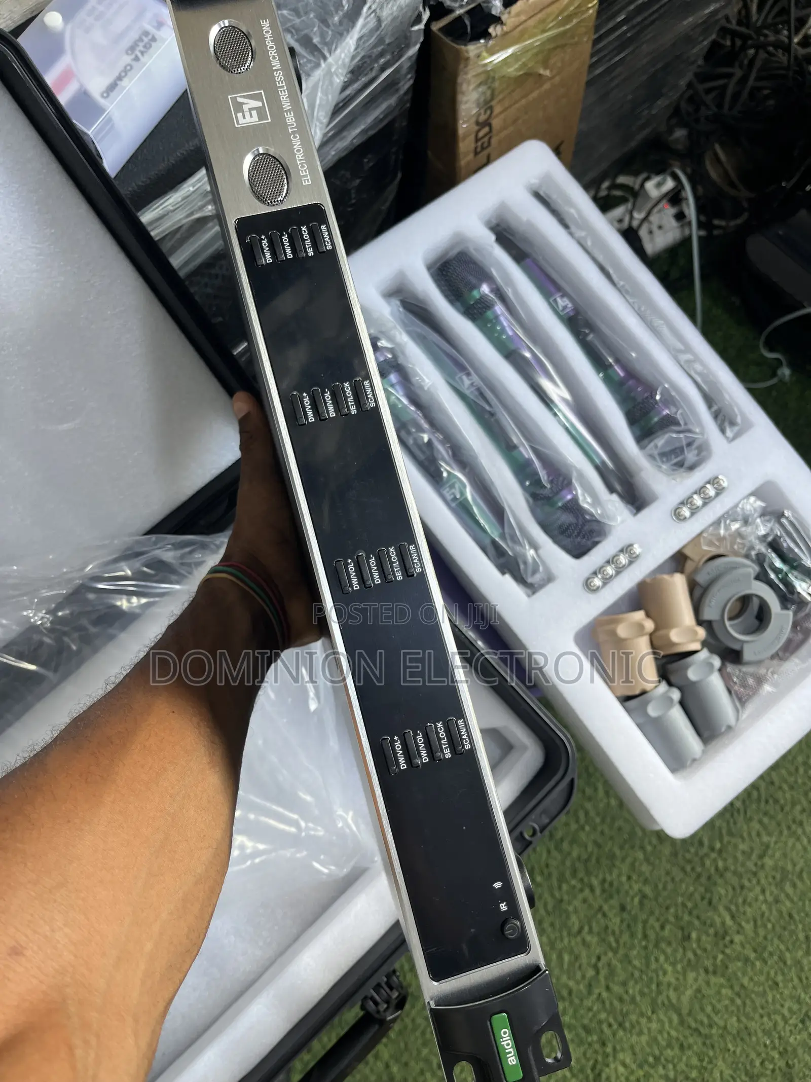 Bs-640 4 in 1 Microphone Ev