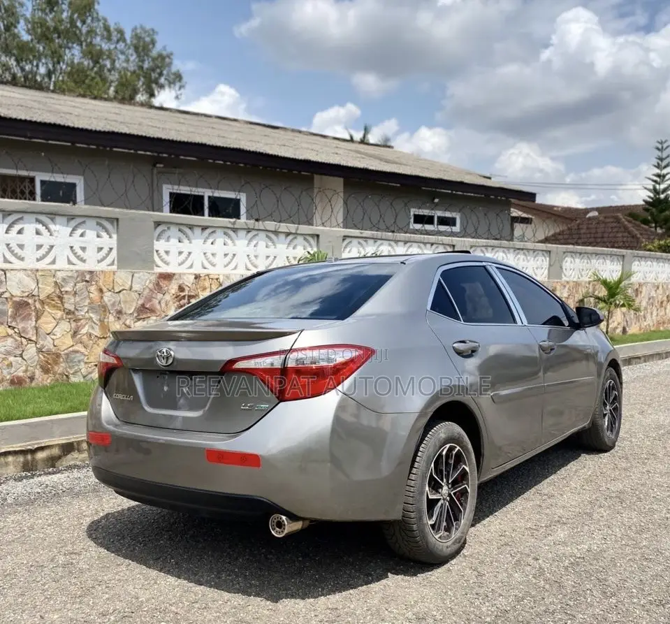 Toyota Corolla 2014 Brown