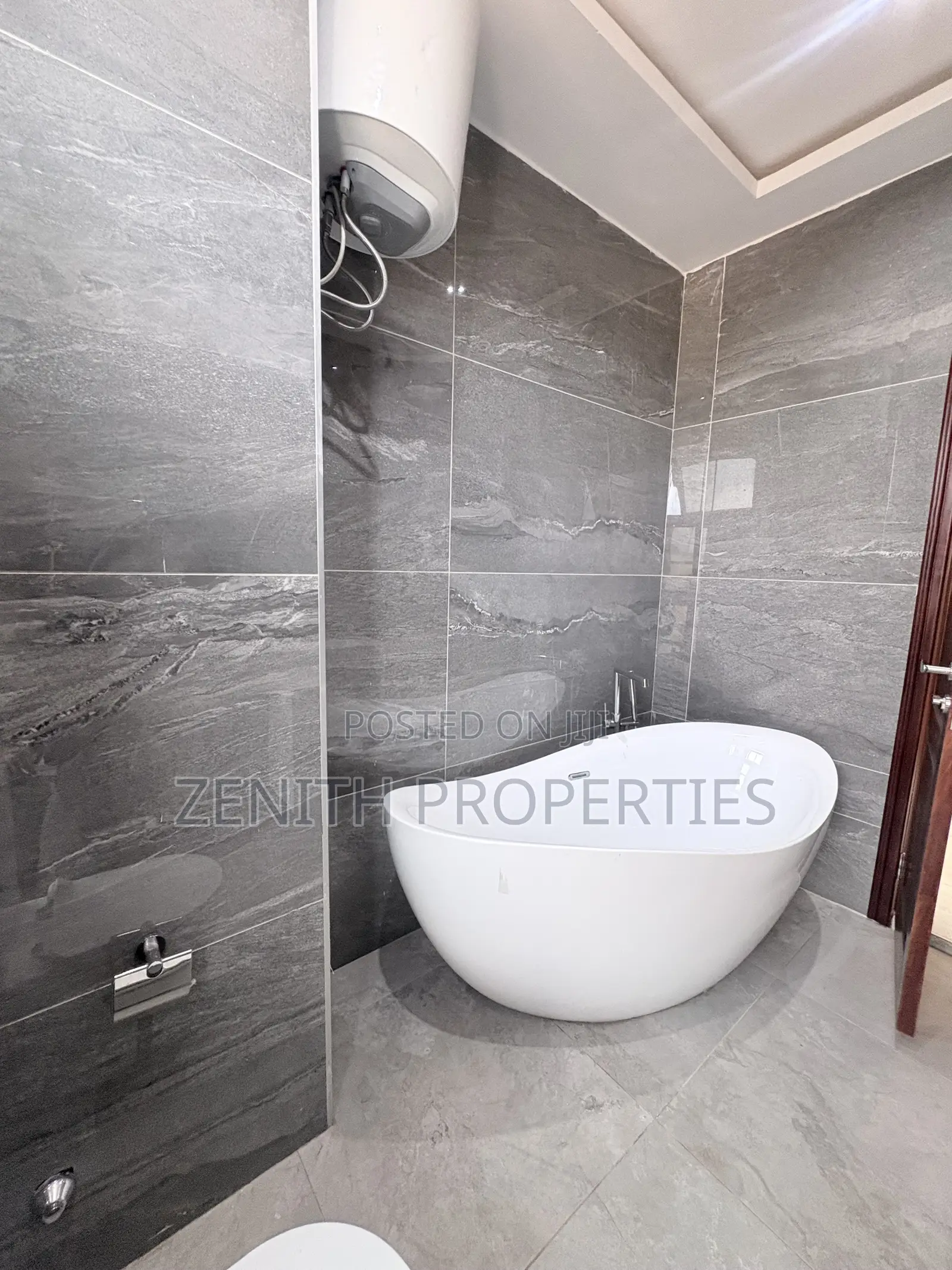 3bdrm Apartment in Zenith Properties, Tseaddo for rent