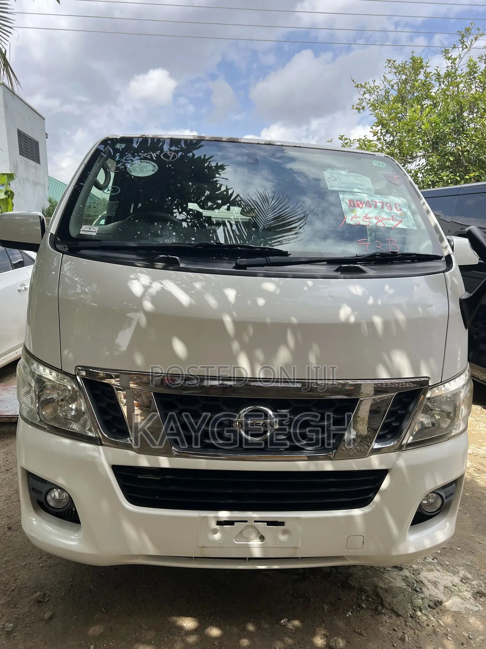 Nissan Caravan 2015 White