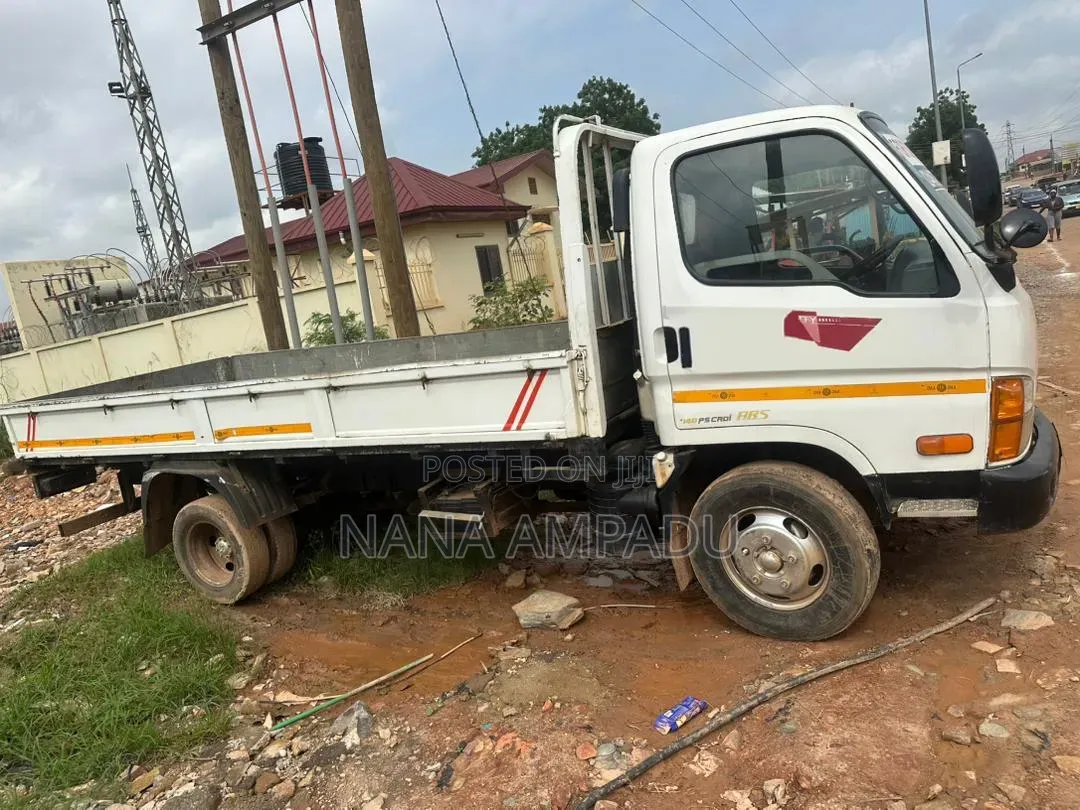 Hyundai Mighty 2