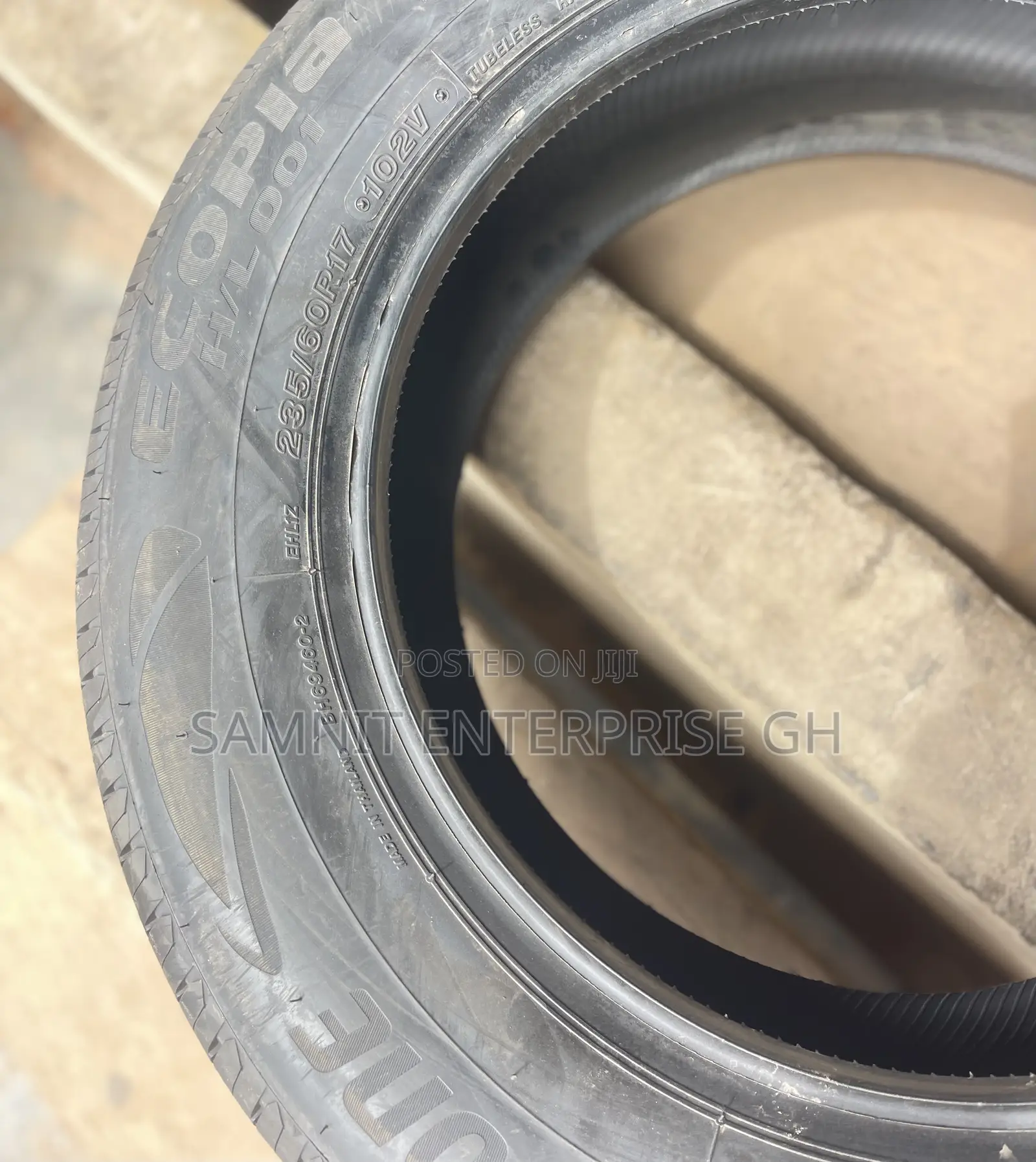 Original Bridgestone 235/60r17