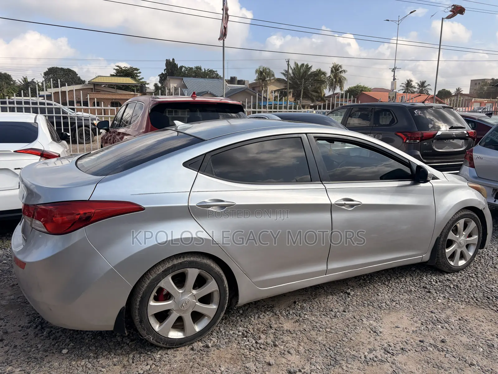 Hyundai Elantra Limited Sedan FWD (1.8L 4cyl 6A) 2013 Silver