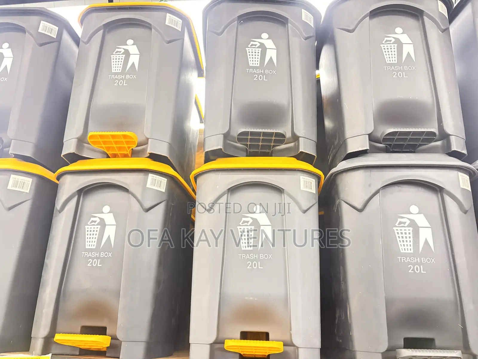 Trash Can ,Dustbin In Different Sizes And Colors