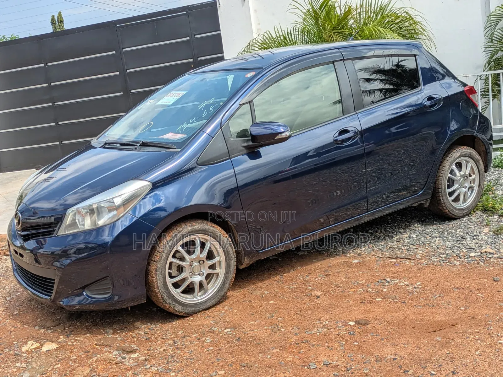 Toyota Vitz 2013 Blue