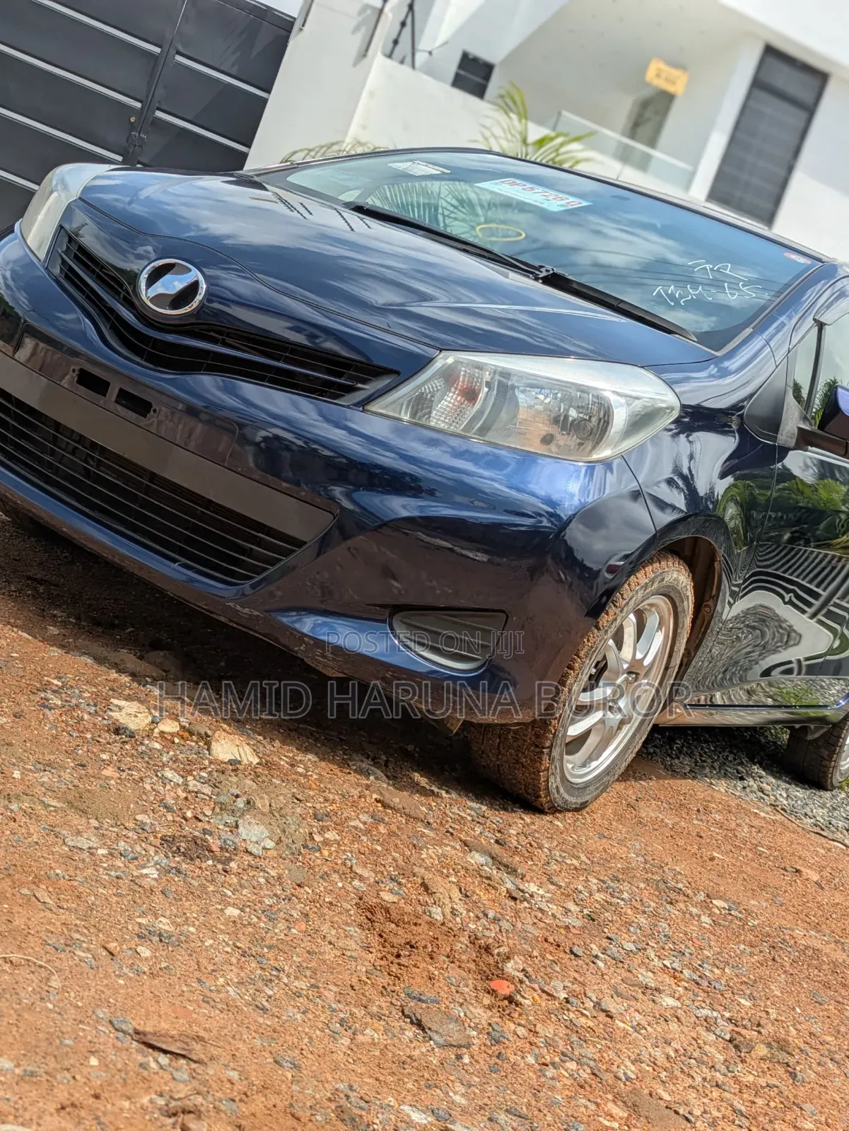 Toyota Vitz 2013 Blue