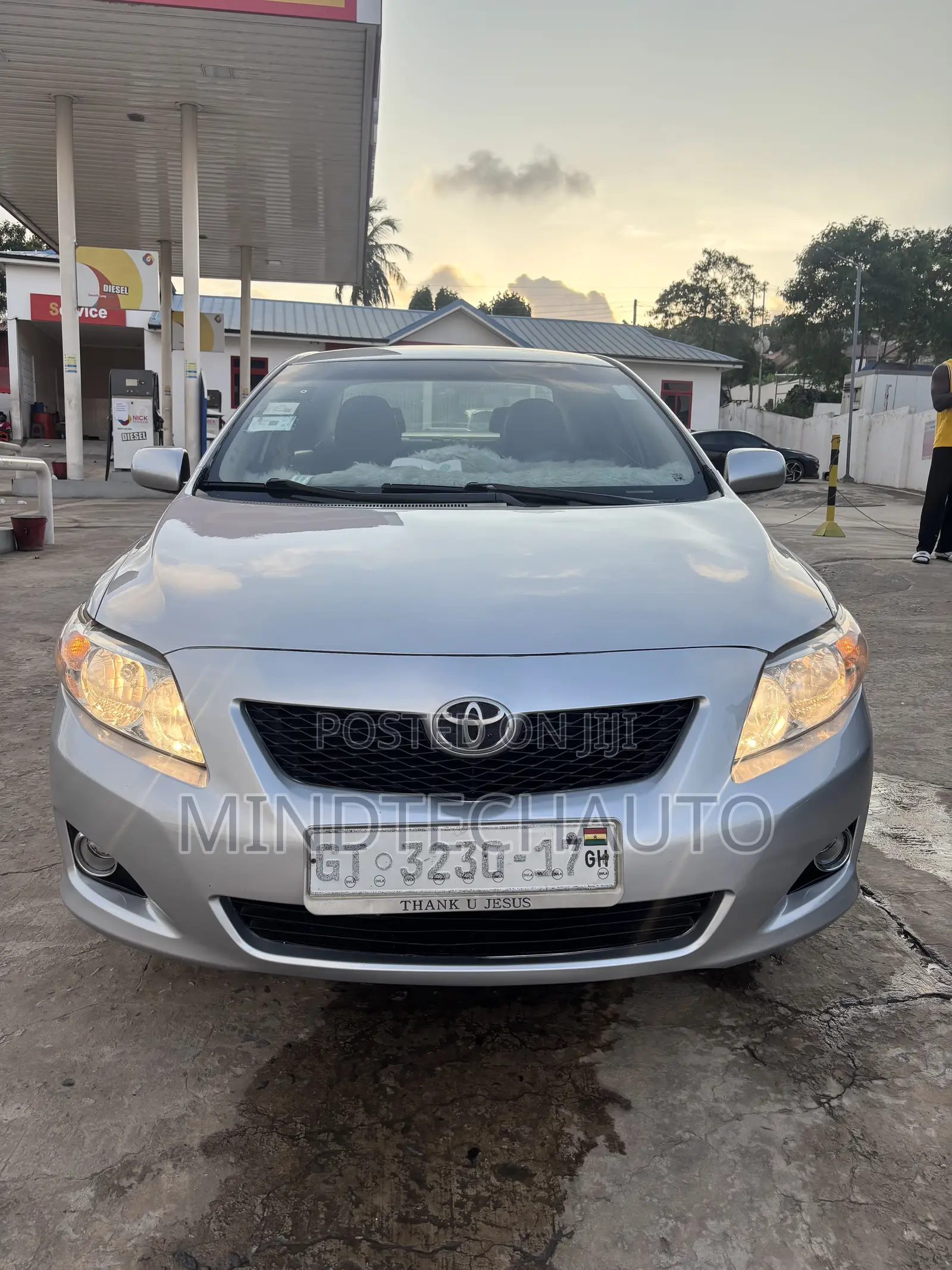 Toyota Corolla LE 4dr Sedan (1.8L 4 cyl 4A) 2009 Silver
