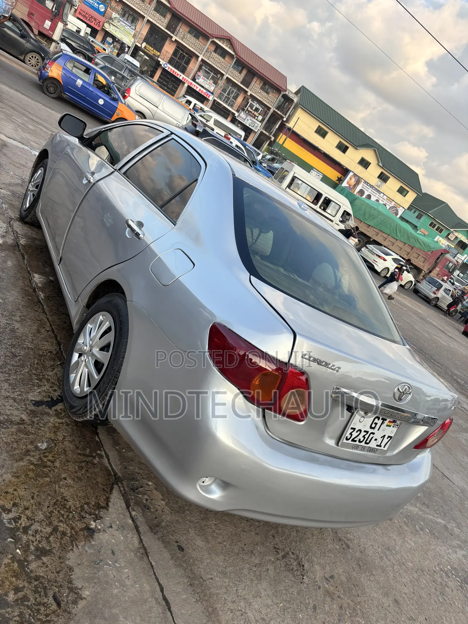 Toyota Corolla LE 4dr Sedan (1.8L 4 cyl 4A) 2009 Silver