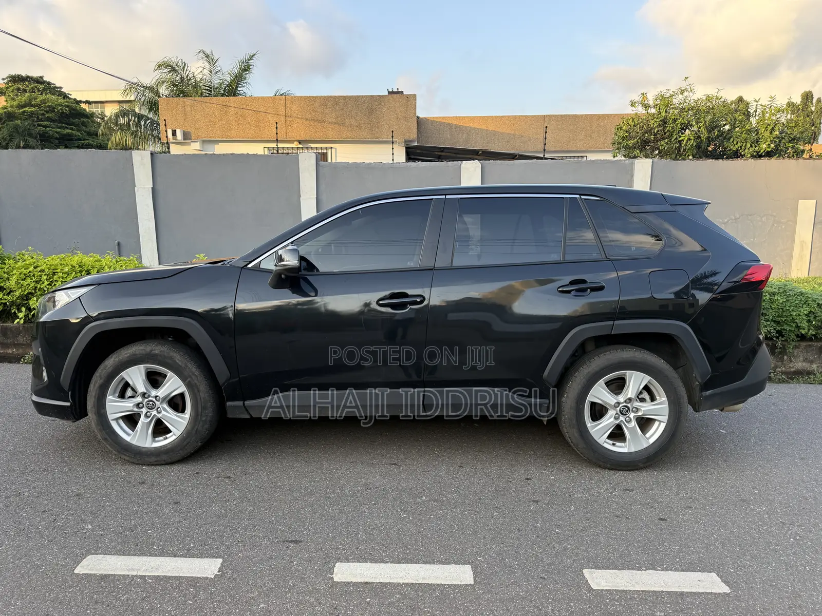 Toyota RAV4 LE AWD 2023 Black
