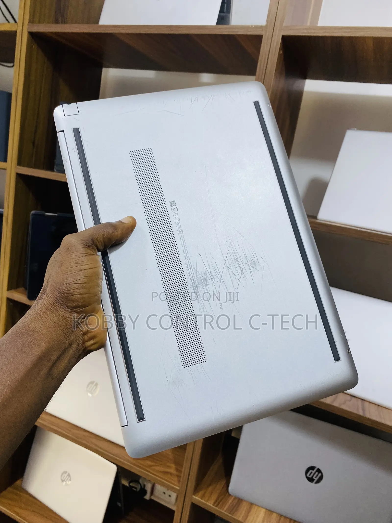 Laptop HP 15-dw3031 12GB Intel Core i7 SSD 256GB