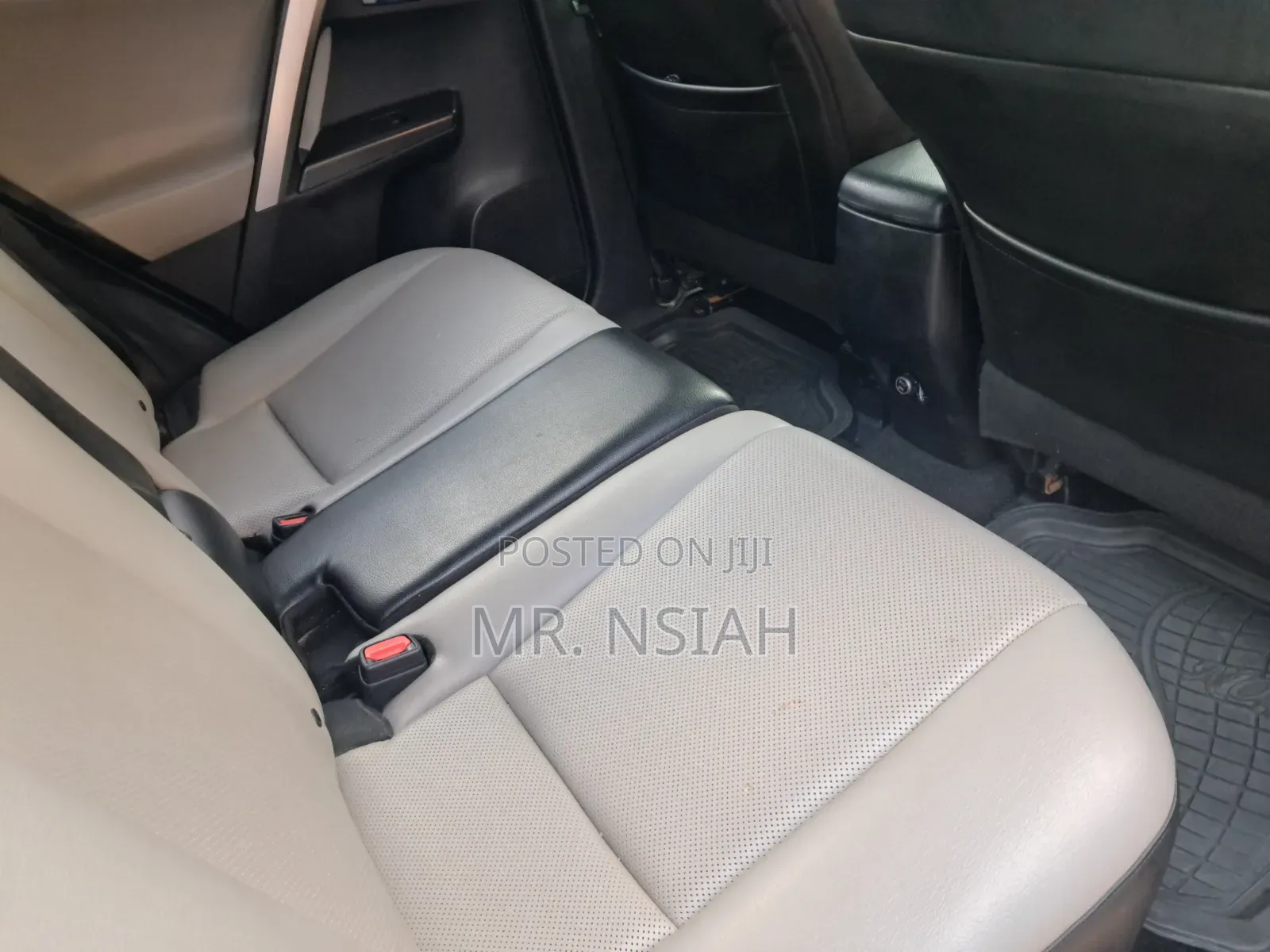 Toyota RAV4 2017 Gray