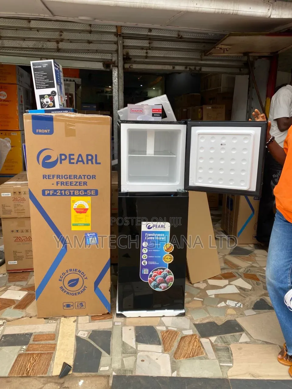 Pearl 136 Litre Black Mirror Double Door Fridge With Top Freezer