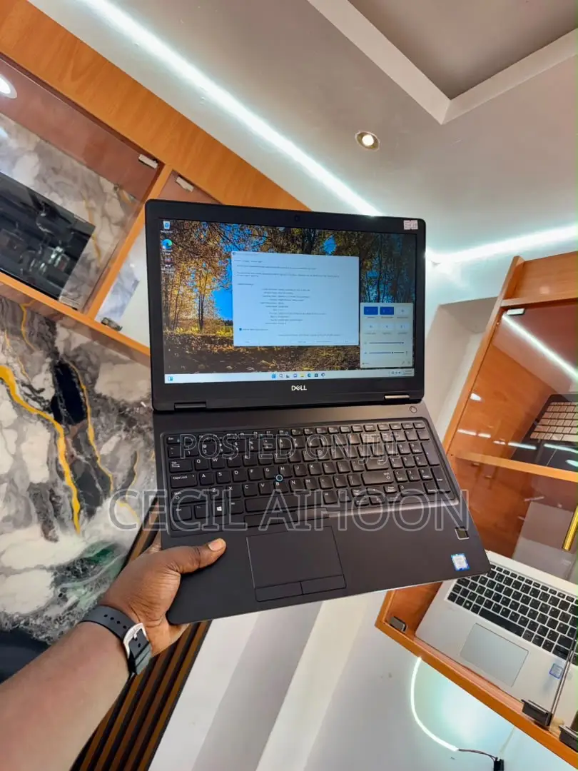 Laptop Dell Latitude 5590 8GB Intel Core i7 SSD 256GB